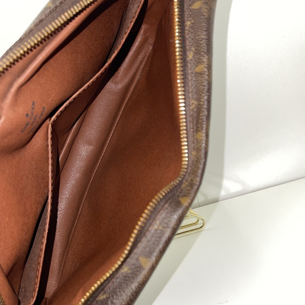 Authentic Louis Vuitton Compiegne Bag - Picture 9 of 14